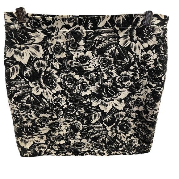 Tripp nyc Dresses & Skirts - Vintage Tripp NYC floral mini skirt black white grunge 90s women’s medium